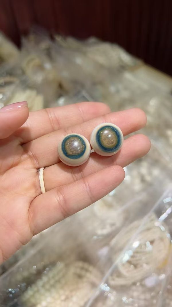 Blue-Eye Mammoth Ivory Single Bead — Premium Collectible